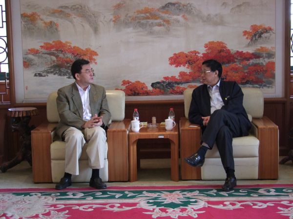 王书记会见放射学院客人_005.jpg