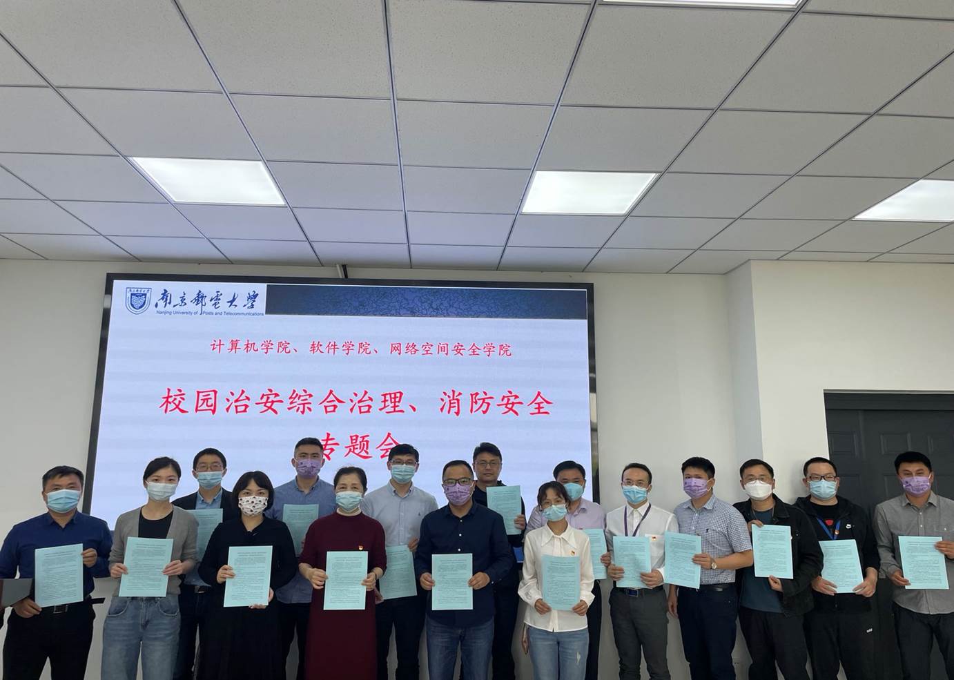 8c35efdd973ec18c785389ed77e4b7b